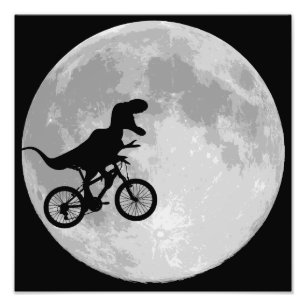 Foto Dinosaurio en bicicleta en cielo con luna