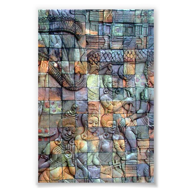 Foto Doi Inthanon Chedi con mosaicos tallados (Frente)