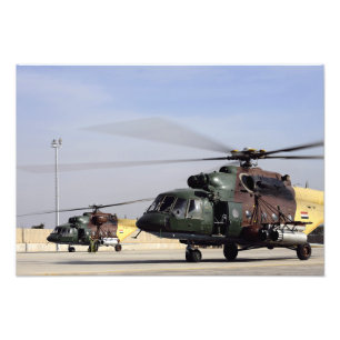 Foto Dos helicópteros iraquíes de la cadera Mi-17