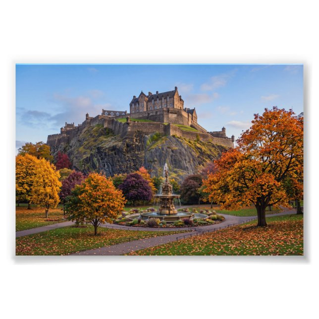 Foto Edificio de Edinburgh Castle en otoño dorado (Frente)