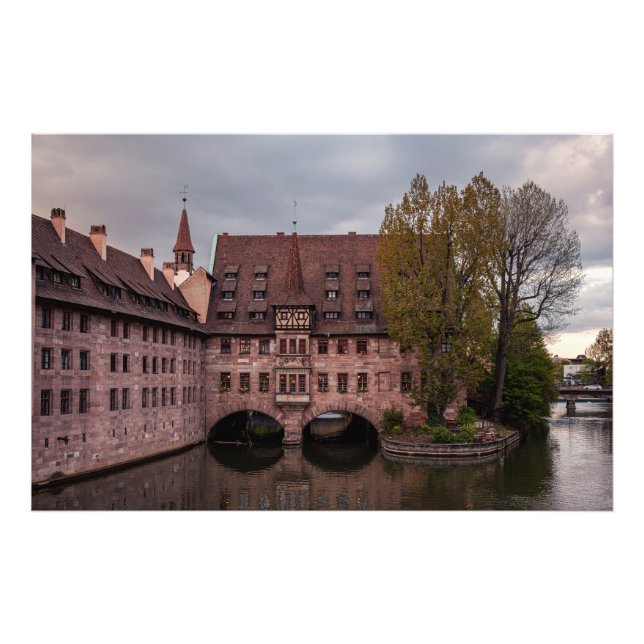 Foto Edificio histórico al atardecer en Nuremberg, Alem (Frente)
