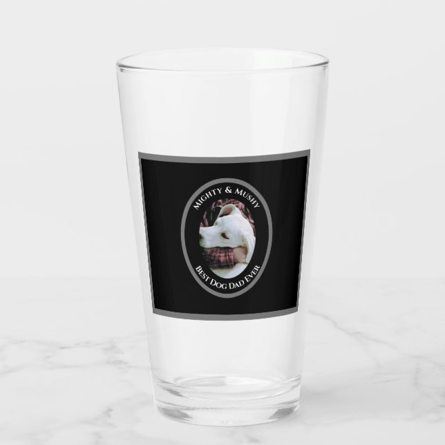 Foto educada de papá abrazando a dulce perro blanc (Reverso)