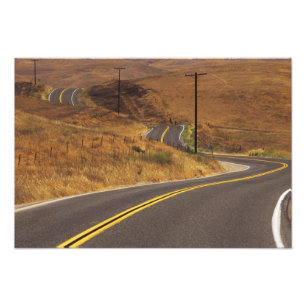 Foto EE. UU., California. Camino rural sinuoso. Crédito