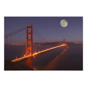 Foto EE. UU., California, Marin. Salida de la luna sobr