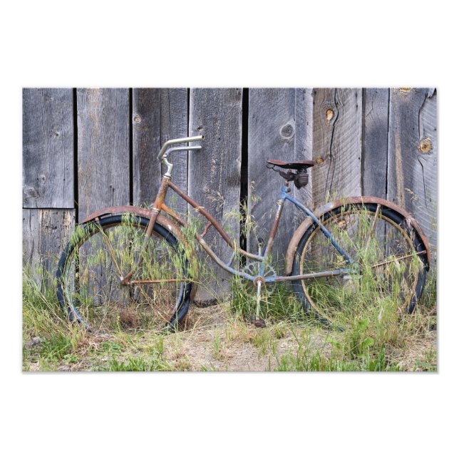 Foto EE. UU., Oregón, Bend. Una vieja bicicleta destart (Frente)