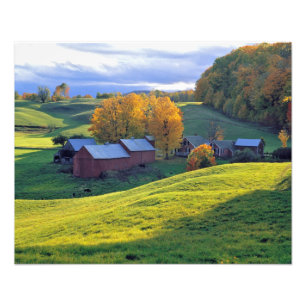 Foto EE. UU., Vermont, granja Jenne. Colinas verdes ond