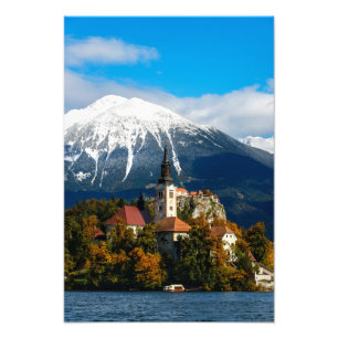Foto El lago sangró paisaje en otoño