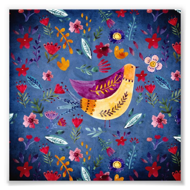 Foto El pájaro temprano en el jardín de flores (Frente)