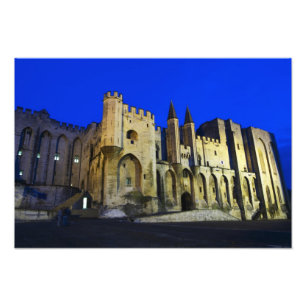 Foto El Palacio del Papa en Aviñón al atardecer. Constr