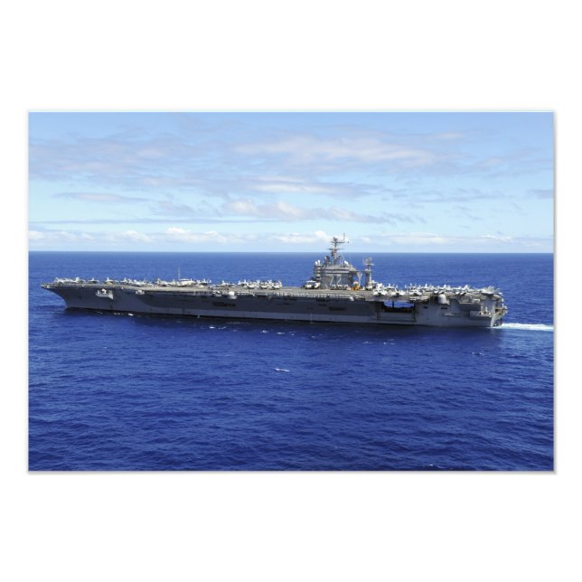 Foto El portaaviones USS Abraham Lincoln (Frente)