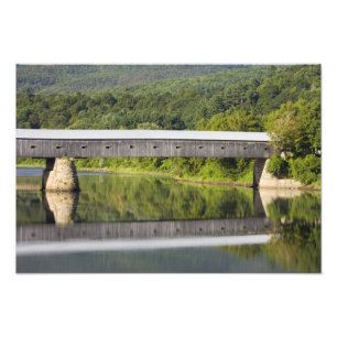 Foto El puente cubierto Windsor-Cornish atraviesa el