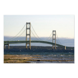 Foto El puente de Mackinac atravesando los Estrechos de