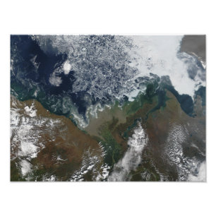 Foto El río Mackenzie se vacía en la bahía de Mackenzie