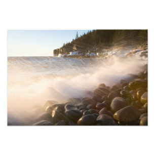 Foto El surf se lava sobre los adoquines en Monumento