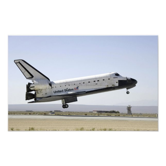 Foto El transbordador espacial Atlantis se prepara para (Frente)