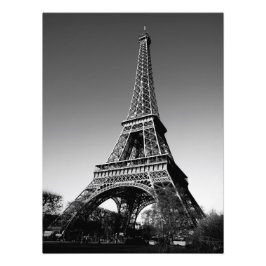 Foto en blanco y negro de la torre Eiffel