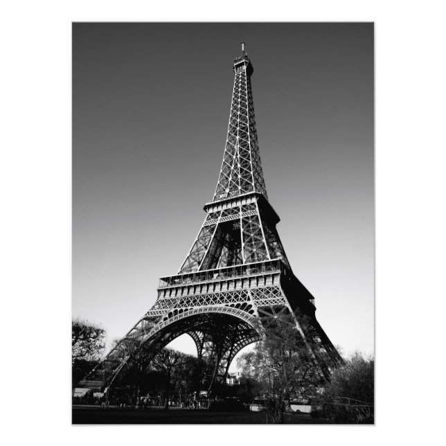 Foto en blanco y negro de la torre Eiffel (Frente)