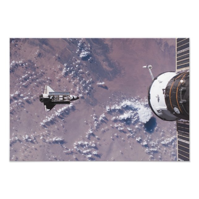 Foto Endeavor del transbordador espacial 24 (Frente)