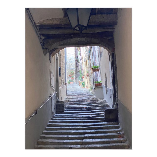 Foto Escalera en Cortona, Italia (Frente)
