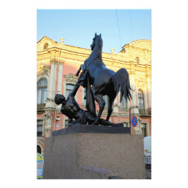 Foto Esculturas en el puente Anichkov en San Petersburg