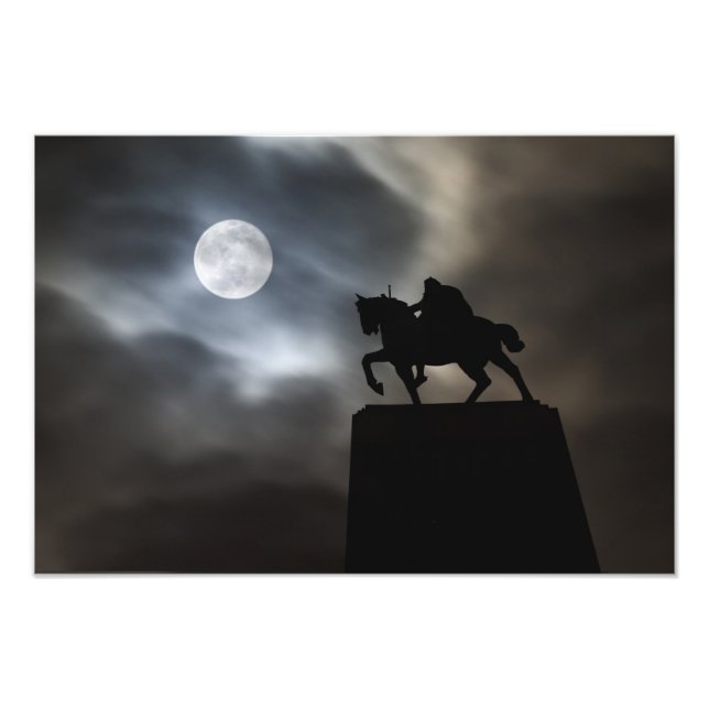 Foto Estatua del Rey Kralja Tomislava recortada (Frente)