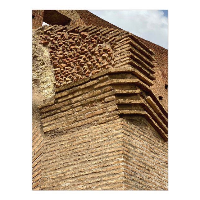 Foto Estructura de ladrillos en el Coliseo de Roma, Ita (Frente)