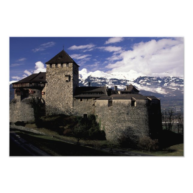 Foto Europa, Liechtenstein, Vaduz. Castillo de Vaduz, 2 (Frente)