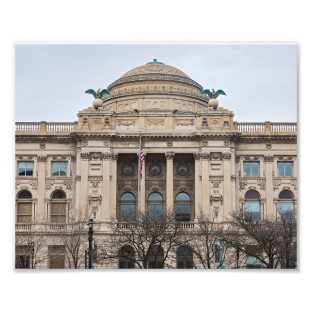 Foto fachada de la emblemática biblioteca pública milwa (Frente)