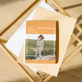 Foto familiar moderna y regalo del Día de Acción d