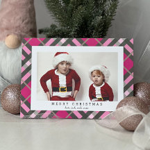 Foto festiva de Navidad con cuadros escoceses rosa