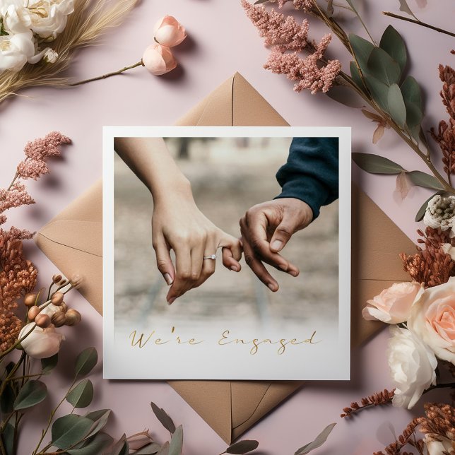 Foto: fiesta de invitación involucrado con escritu ('Engaged' photo card! Featuring beautiful decorative script in a stunning gold effect text.)