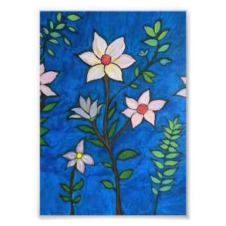 Foto Flores caprichosas con fondo azul