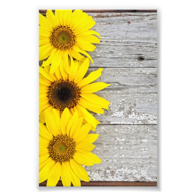 Foto Flores de sol sobre una mesa (Frente)