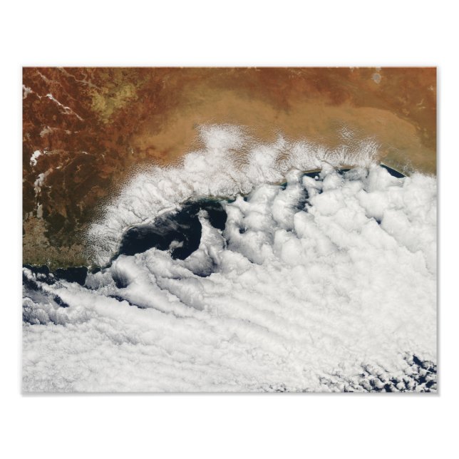 Foto Formaciones inusuales de nubes (Frente)