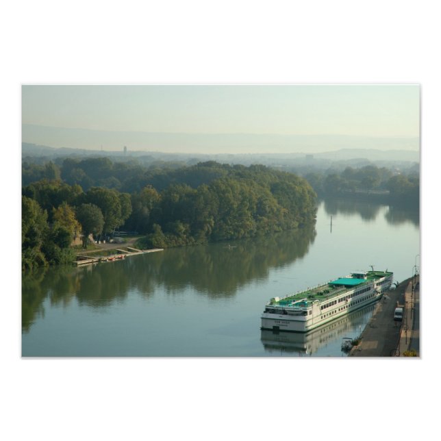 Foto Francia, Avignon, Provenza, barco del río Van Gogh (Frente)