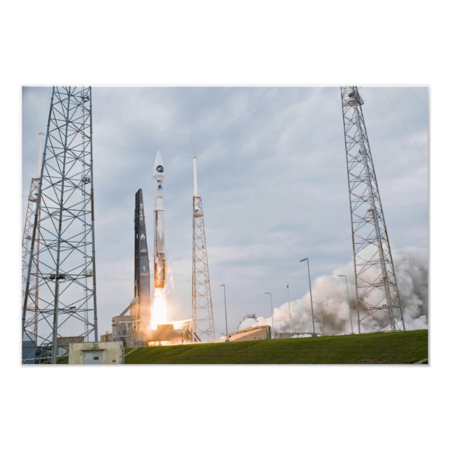 Foto Fuego y humo indican el elevador (Frente)
