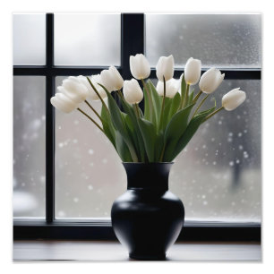 Foto "Gracia del invierno: Tulipanes blancos en una bol