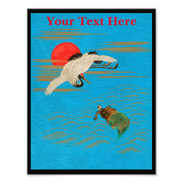 Foto Grúa de Sarus volando sobre la tortuga en el mar