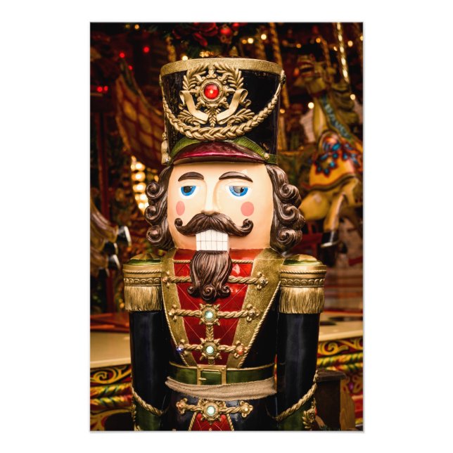 Foto Hermosa Figura De Nutcracker La Enmarca (Frente)