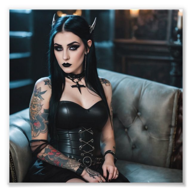 Foto Hermoso Chica de Gótico con lanzas en la cabeza (Frente)