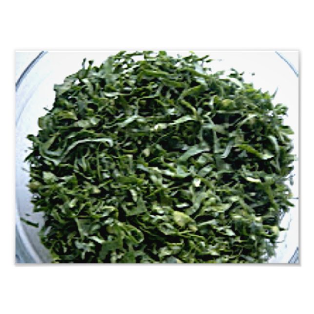 Foto Hormigón verduras de hojas verdes oscuras cortadas (Frente)