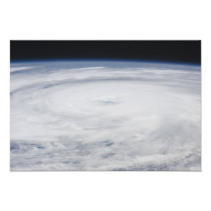 Foto Huracán Bill en el Océano Atlántico