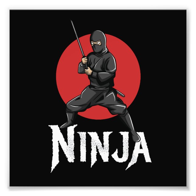 Foto ilustracion de ninja japonesa sosteniendo espada (Frente)