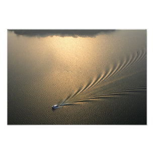 Foto imagen aérea de barco en el lago Gatun Panamá