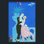 Foto Impresión Art Deco de Kiss de medianoche<br><div class="desc">Impresión Art Déco del Beso de Medianoche. Ilustracion Art Decó de 1921. El artista francés Georges Barbier era famoso por su hermosa y animada representación de la vida nocturna parisina. El Midnight Kiss muestra a una pareja en un balcón que da al río como un barco que navega a lo...</div>