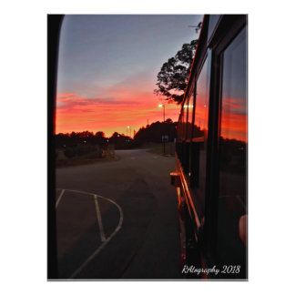 Foto Impresión, reflejo del amanecer en el autobús esco