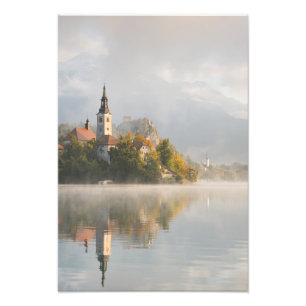 Foto Impresión vertical de Foggy Sunrise Lake Bled