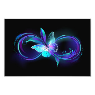 Foto Infinito brillante con mariposa mágica