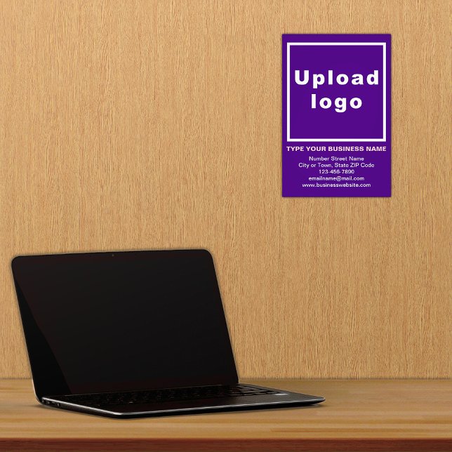 Foto Información de negocio Imagen de fondo púrpura (Advertise your business. Build brand name awareness. Your business brand on purple photo paper.)