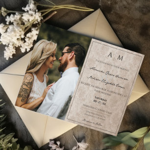 Foto Invitación a la boda en un monograma de Damas